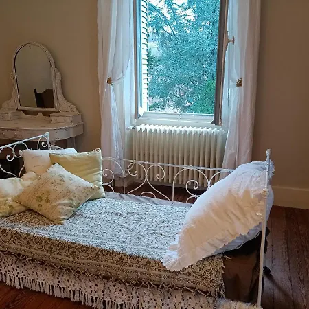 Chateau D'arfeuilles Et Tables D'hotes Bed & Breakfast Arfeuilles